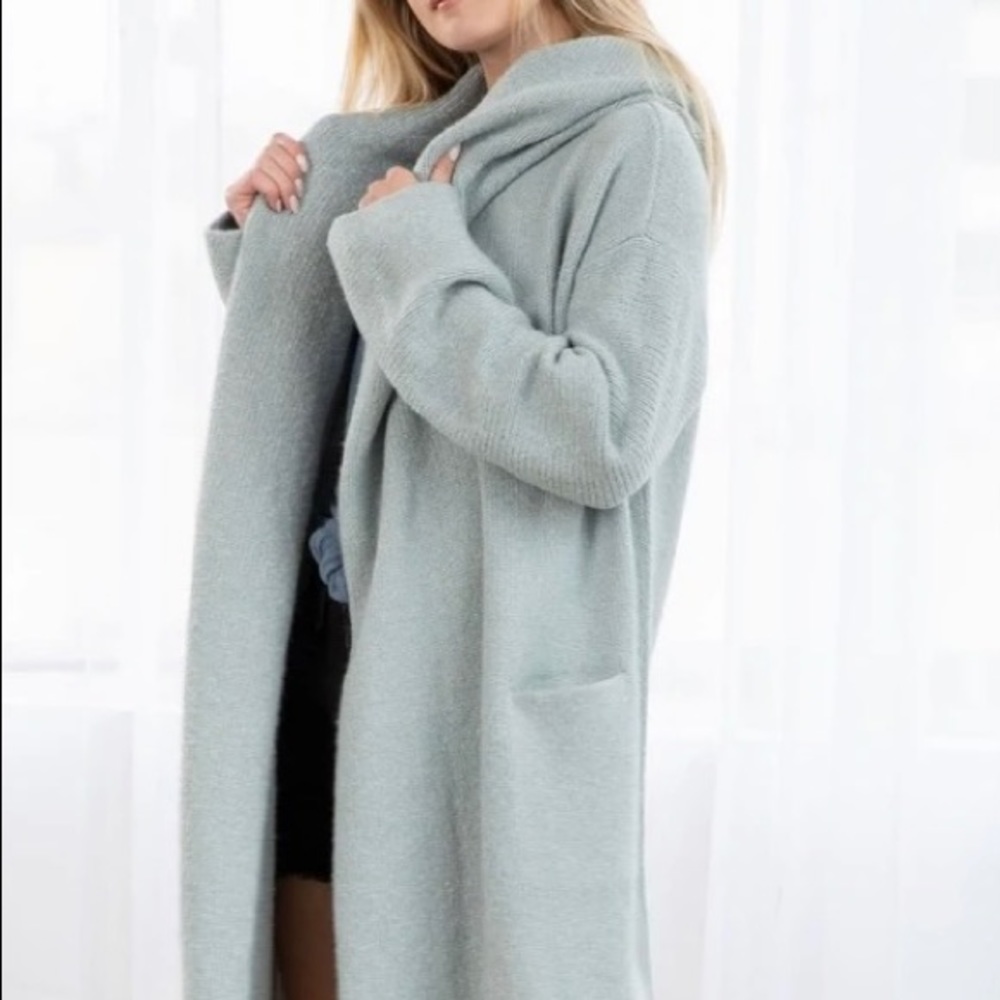Barefoot dreams coatigan cardigan hooded NWT